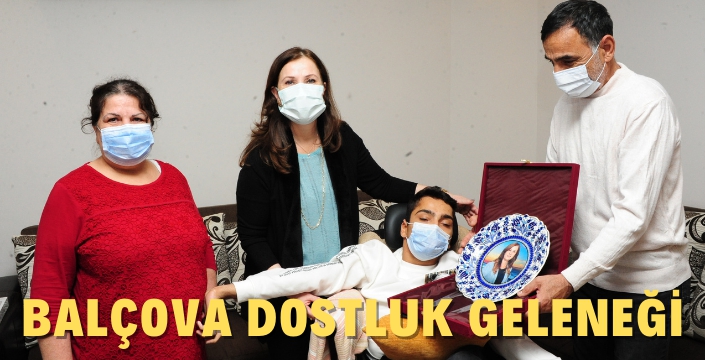 Balçova’da Yılbaşı Dostluk Geleneği