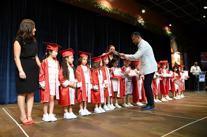 Narlıdere'nin Nar Çiçekleri mezun oldu
