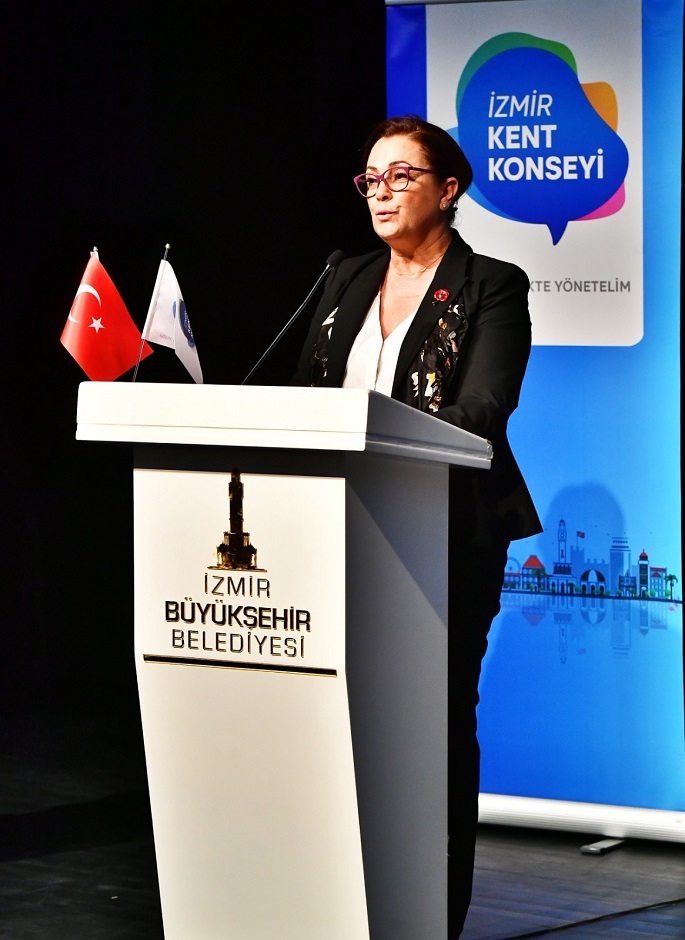İzmir Kent Konseyi'nin yeni başkanı Nilay Kökkılınç
