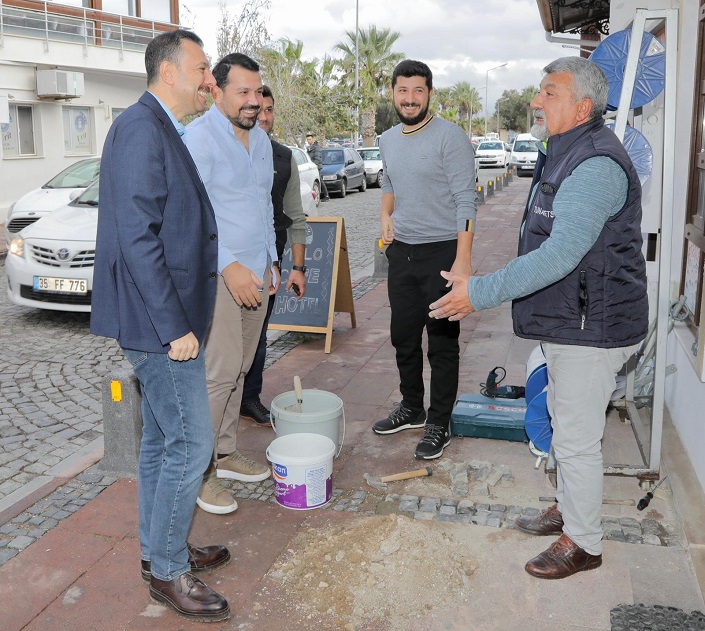 AK Partili Kaya: "Urla'da rant dostluğunda birleştiler"
