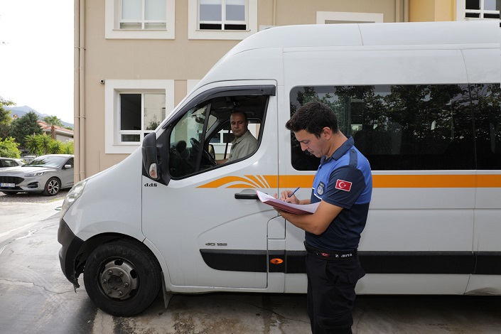 Narlıdere'de Okul Servisleri Denetlendi
