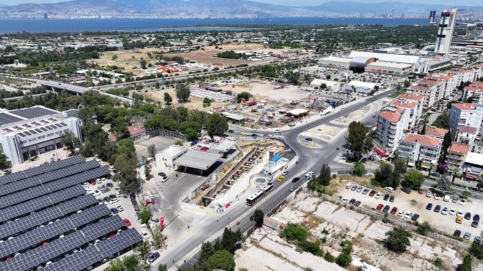 DEÜ Tıp'ta  Özel Yaya Tüneli
