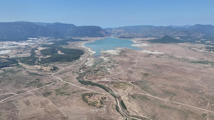 İZSU Vatandaşları Su Tasarrufuna Davet Ediyor