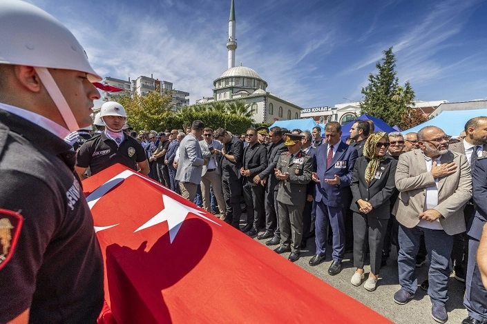 İzmir’in Şehitlerine Vedası
