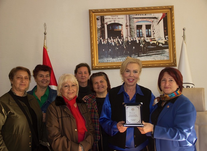 Karaburun'a Diyaliz Servisi 