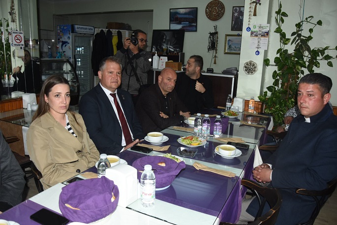 Türk Siyasetine Örnek Olacak İftar 